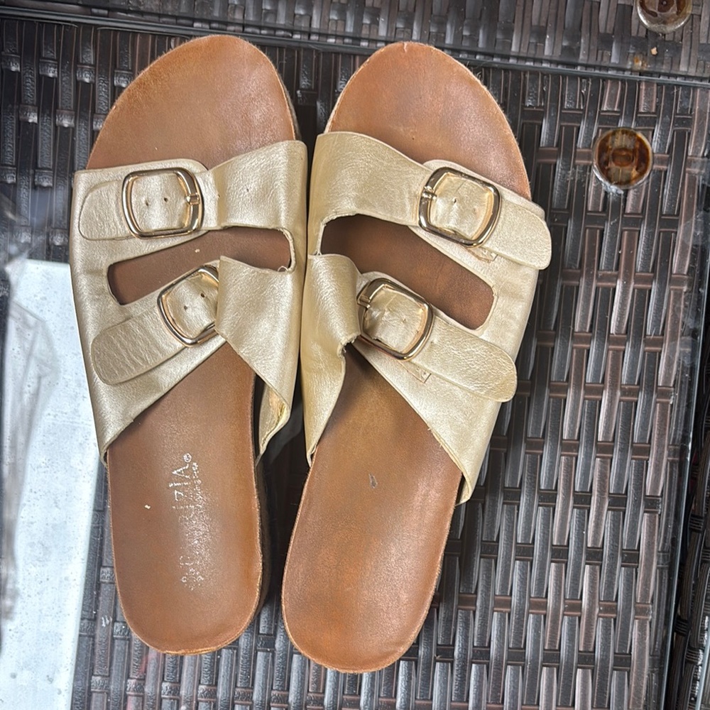Stylish Gold Women's Sandals